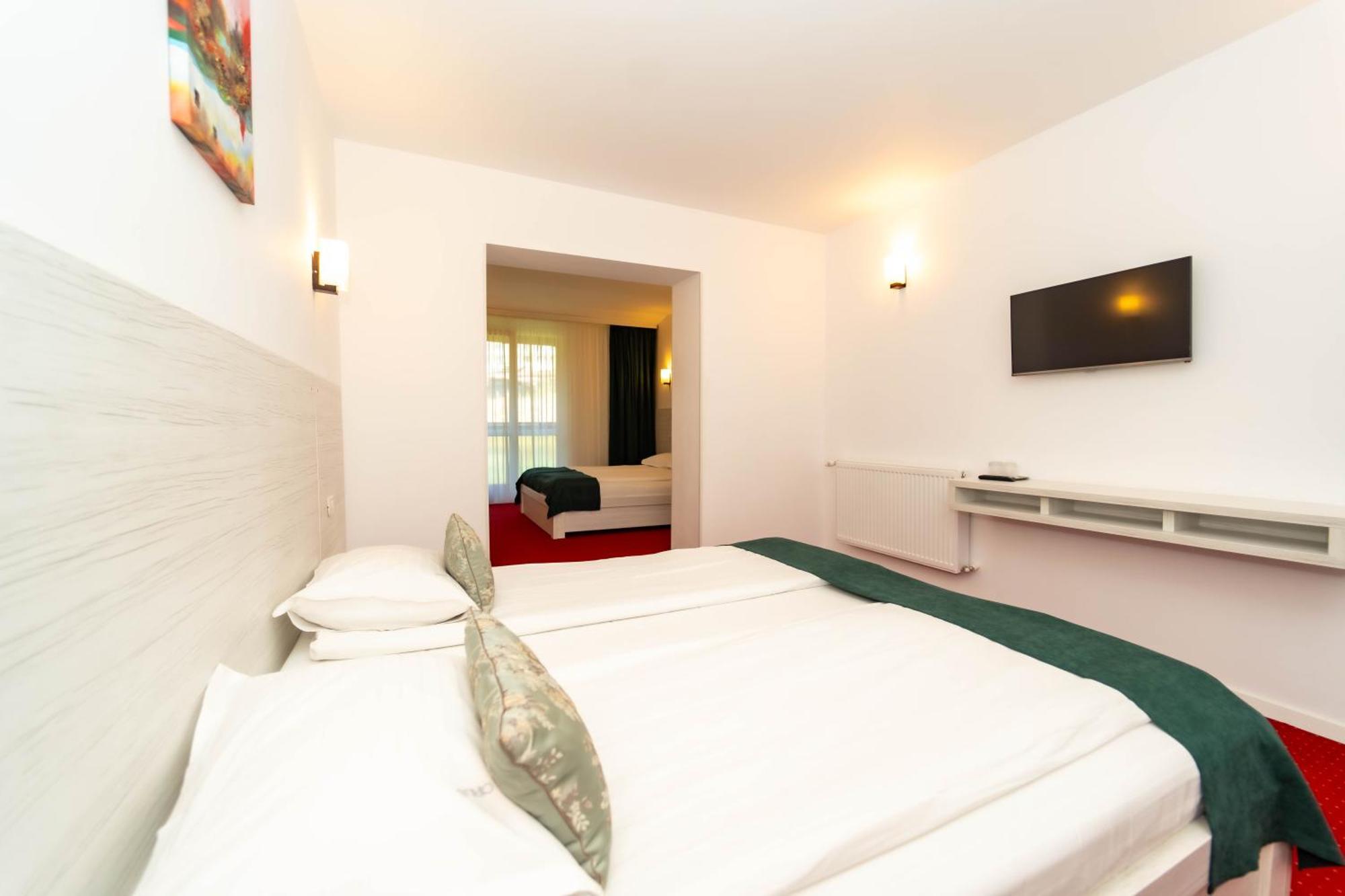 Hotel Cirus Predeal Esterno foto