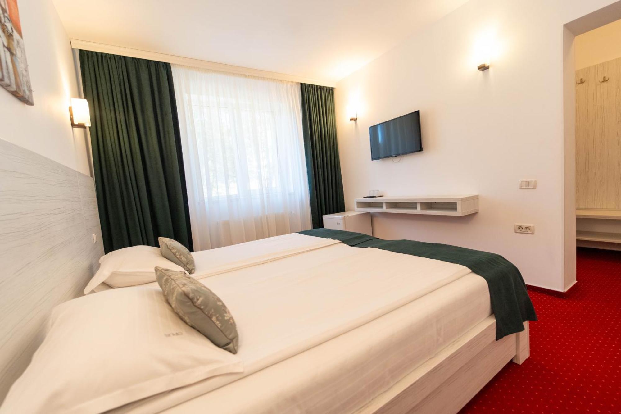 Hotel Cirus Predeal Esterno foto