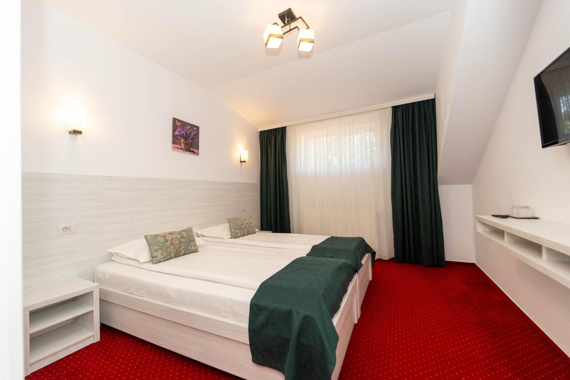 Hotel Cirus Predeal Esterno foto